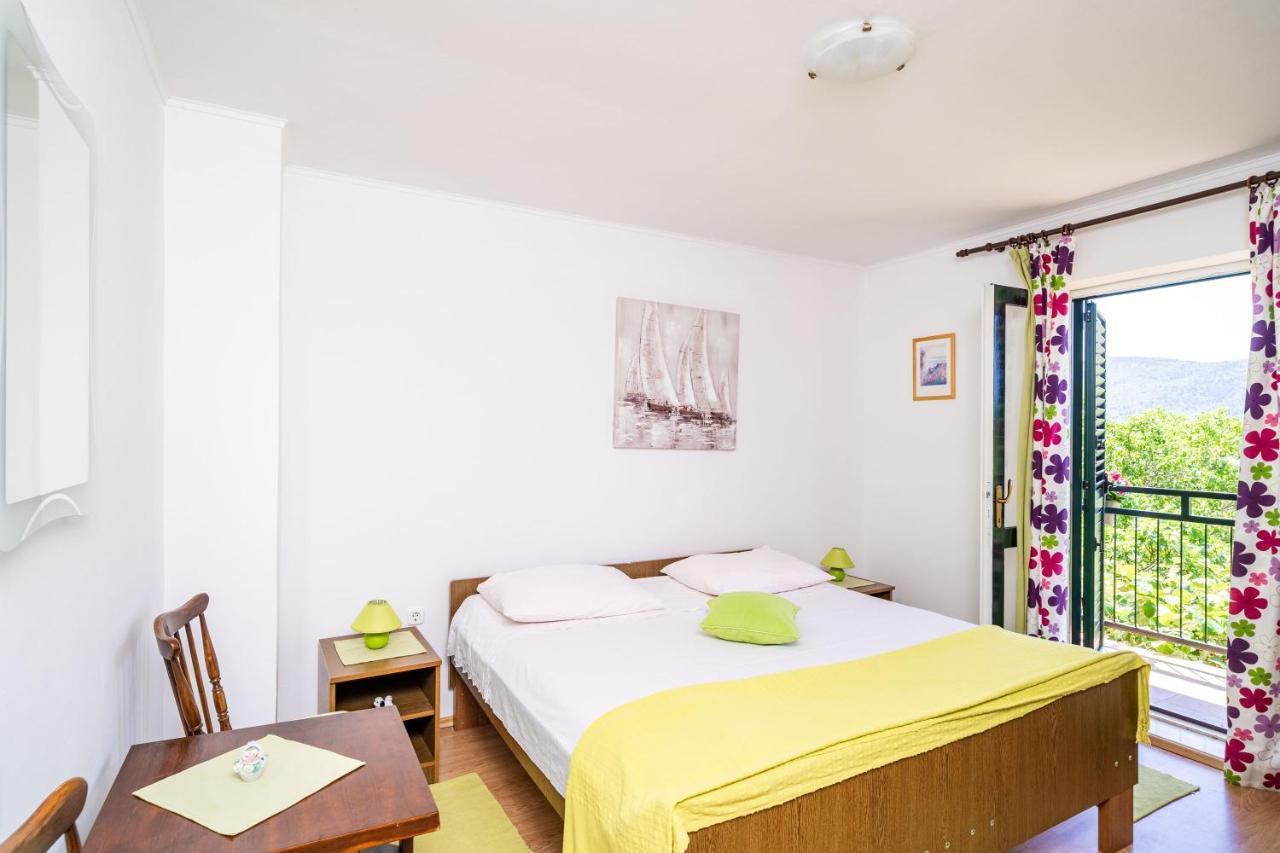Apartment Laurel Leaf Lovorno Dış mekan fotoğraf